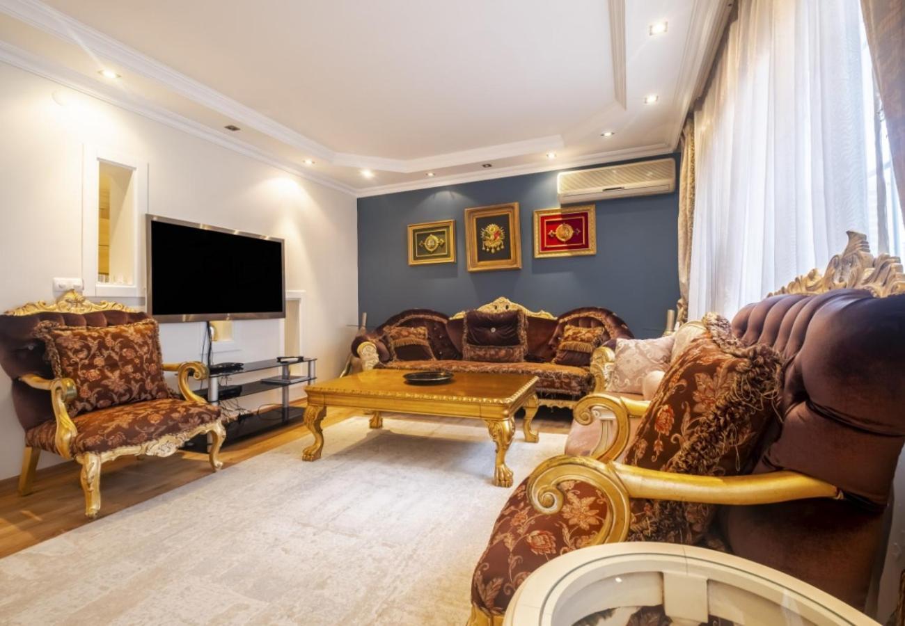 Exclusive Flat With Balcony In Nisantasi Lägenhet Istanbul Exteriör bild