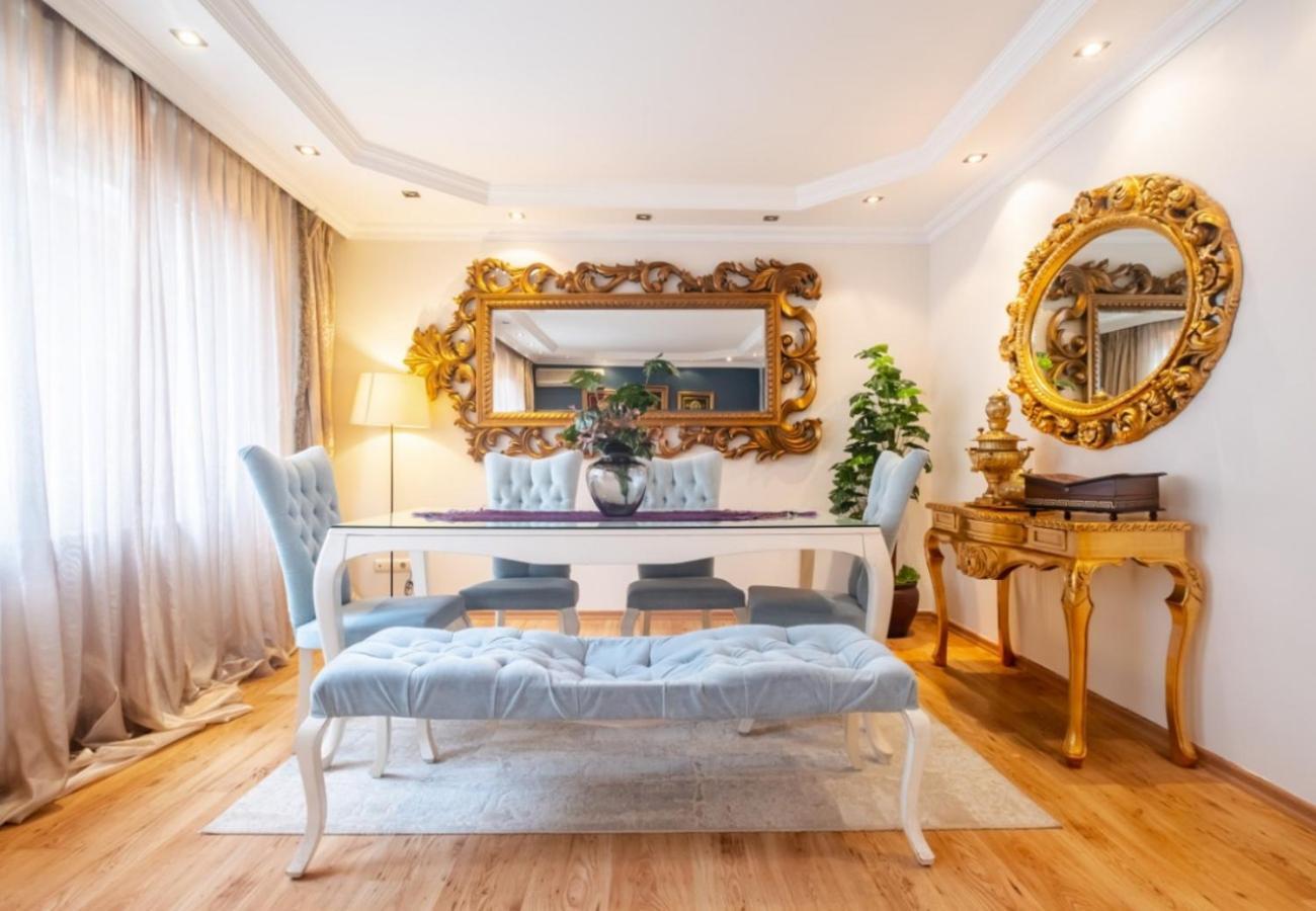 Exclusive Flat With Balcony In Nisantasi Lägenhet Istanbul Exteriör bild