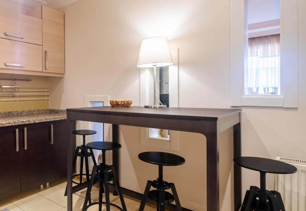 Exclusive Flat With Balcony In Nisantasi Lägenhet Istanbul Exteriör bild